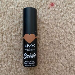 NYX Suede Matte Lipstick in Dainty Daze